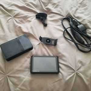 Garmin Nüvi 255W GPS Navigation System